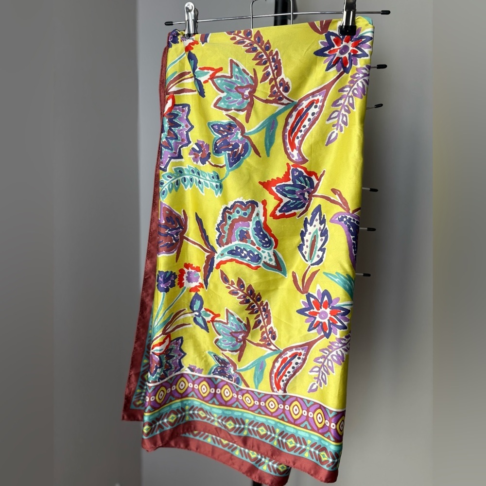 Zara Yellow & Red Floral Scarf 🌼🌹